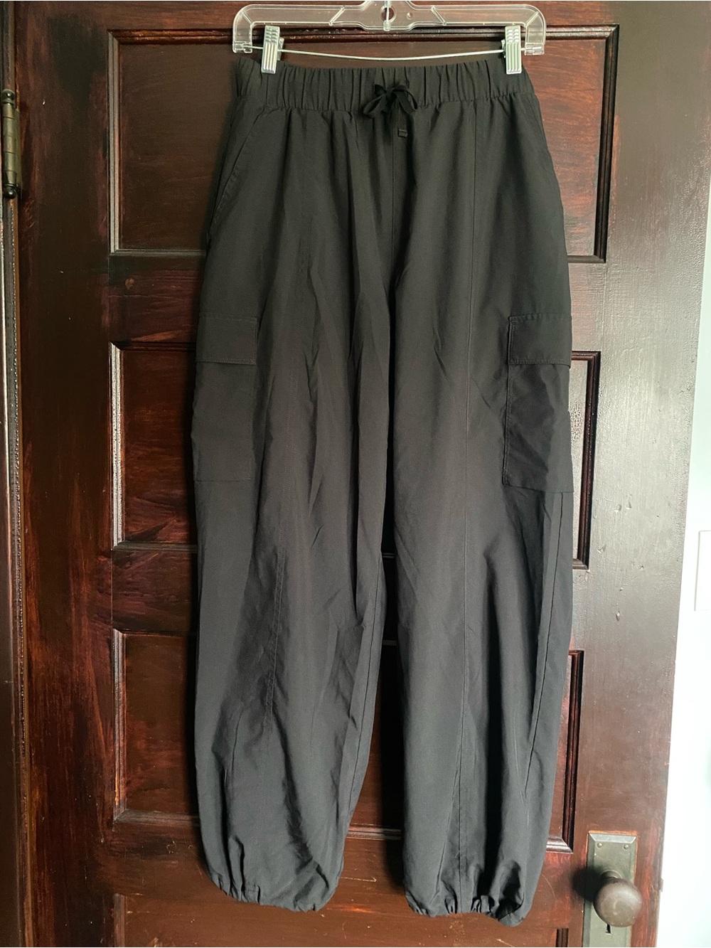 GapFit Black Runaround Parachute Cargo Pants Small